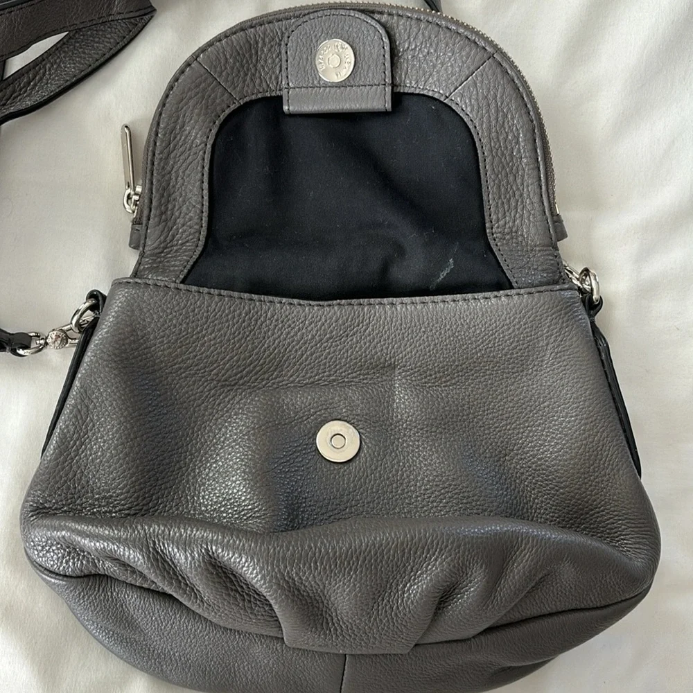 Marc By Marc Jacobs Leather Cross Body Bag Silver - Picture 6 of 16